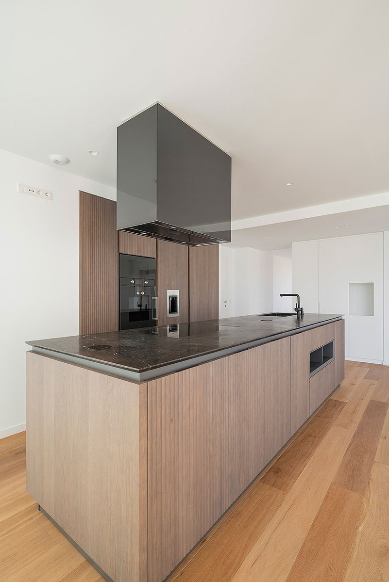 Interior_es's tweet image. "En la naturaleza no existen las líneas rectas". Éste es el principio con el que @MobalcoCocinas diseñó  #Orgánica, una #cocina hecha en #madera maciza que entiende la naturaleza como un aliado y no como un medio a su servicio.
-&amp;gt;  mobalco.com/colecciones/or…
-&amp;gt; #kitchens #wood