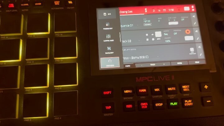 MrZackeryWalls's tweet photo. Chill Trap Vibe, Fun with The MPC Live 2 🎶🎼🎵
@akai_pro 👍🏾
👨🏾💻🎹 🎛🎚🚀🔥
#zackerywallsmadethetrack
#adifferentsound #ableton11
#musician #beatmaking #flstudio21 #musicproduction #typebeat #producerslife #untagged #beatstars #rap #rnb #hiphop #pop… https://t.co/dCaOWQnyPN https://t.co/rWAKuHex82