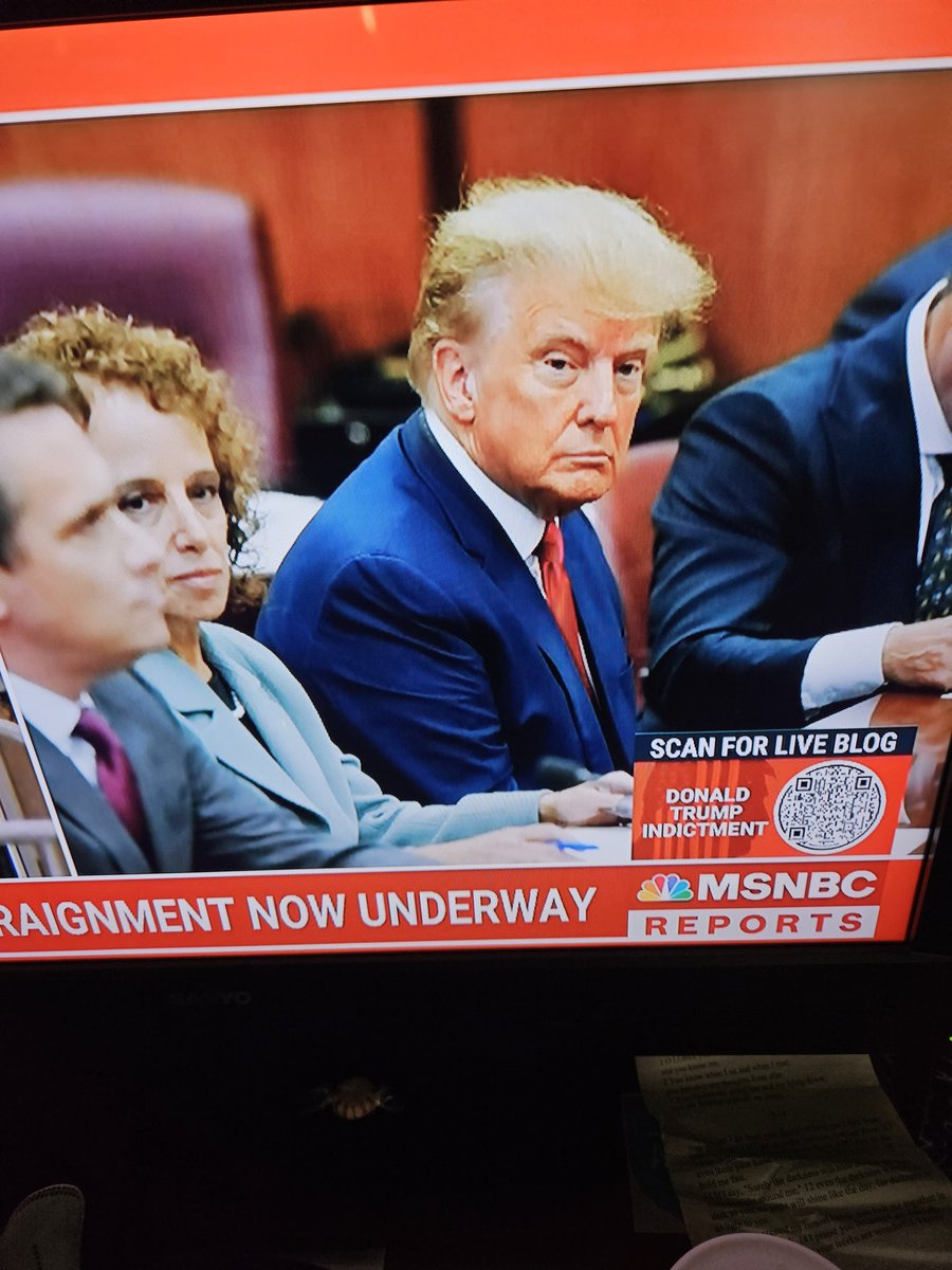 TRUMP WAS ARRESTED. 
FINALLY. HE IS NOW FINGERPRINTED. 
WE CAN USE THIS AS HIS MUGSHOT.