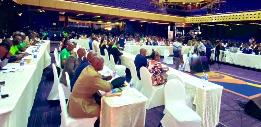 UNZimbabwe's tweet photo. Appreciating support provided by @UNODC &amp; @IOMZimbabwe &amp; thanking @UNZimbabwe Chief @EdwardKallon for his leadership, Hon @VPChiwenga said that the Government will further strengthen existing multi sectoral mechanisms to put an end to the scourge of human trafficking https://t.co/QOIspvzAkO