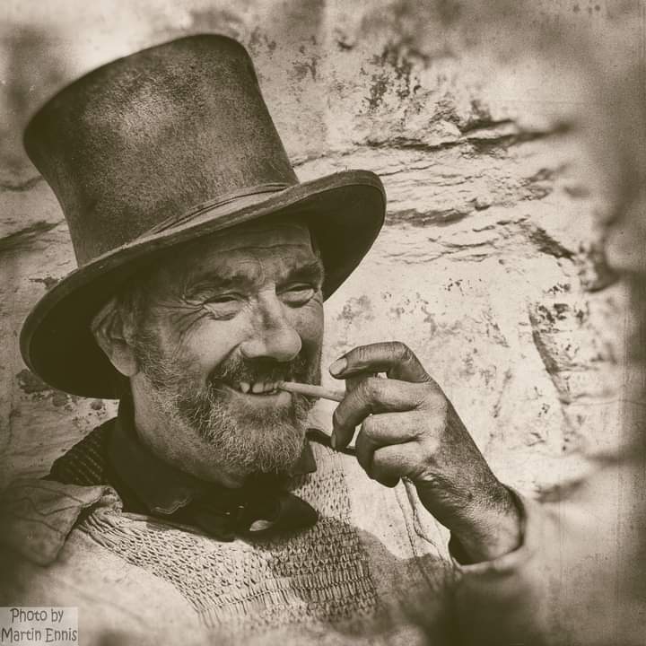 RaggedVictorian's tweet photo. No wonder Span is looking so pleased, we've just reached 1000 followers on Instagram. Thanks for  your support.
#raggedvictorians #raggedvictoriansthegreatunwashed #victorian #shepherd #tophat #pipe https://t.co/P9rpLgT9Wu