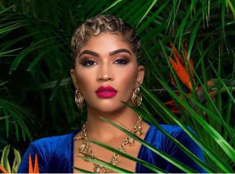 ZAlebs on Twitter: "Did her husband cheat on her? https://bit.ly/3UaMESg"