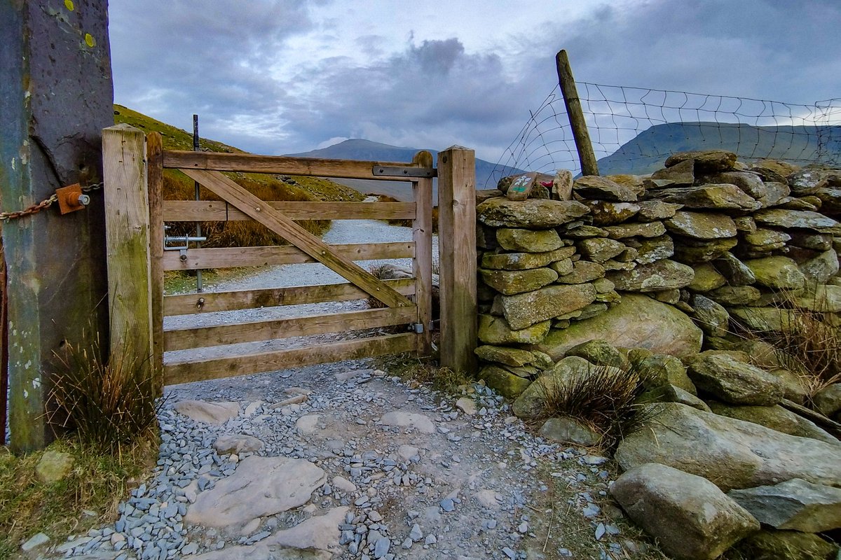 Back up The Khyber Pass / Snowdon and Private Widdle has deserted his post once again. Can't say I blame him though as it is bloody cold!