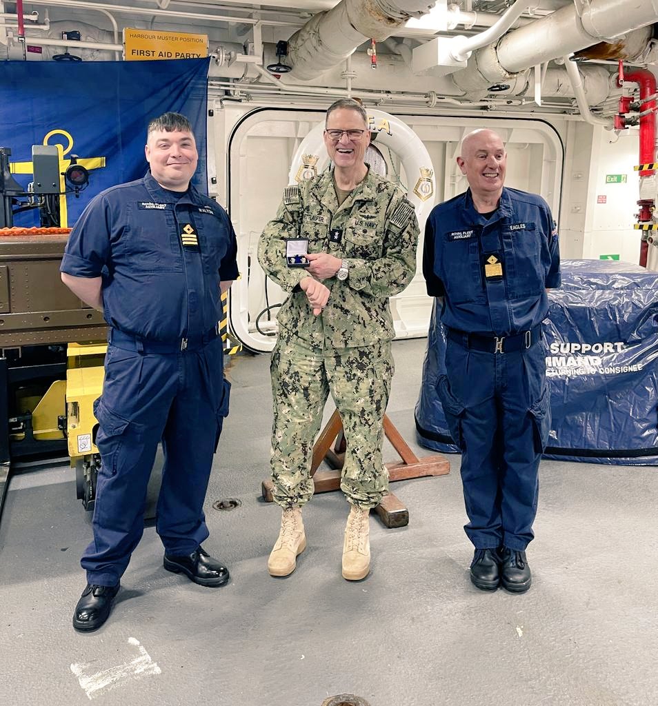 The Symposium brought together leadership from @RFAHeadquarters and @MSCSealift to identify and address common challenges and share best practices in a collaborative environment 🇺🇲🇬🇧. @CdreDavidEagles @paul_walton1902 #rfa #msc #royalfleetauxiliary #RFAFortVictoria #RoyalNavy