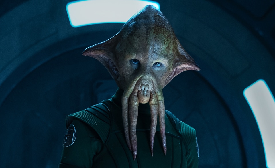 AnthoBenguigui's tweet photo. Nouvelle quête annexe pour #TheMandalorian , ms ce qui intéresse #DallasHoward c'est le perso et le destin de #BoKatanKryze. Pour le reste, ça commence comme un Roméo et Juliette de tentacules et se prolonge en enquête policière pour le rotary club local
PS : guests de légende https://t.co/hQpUar3Kst