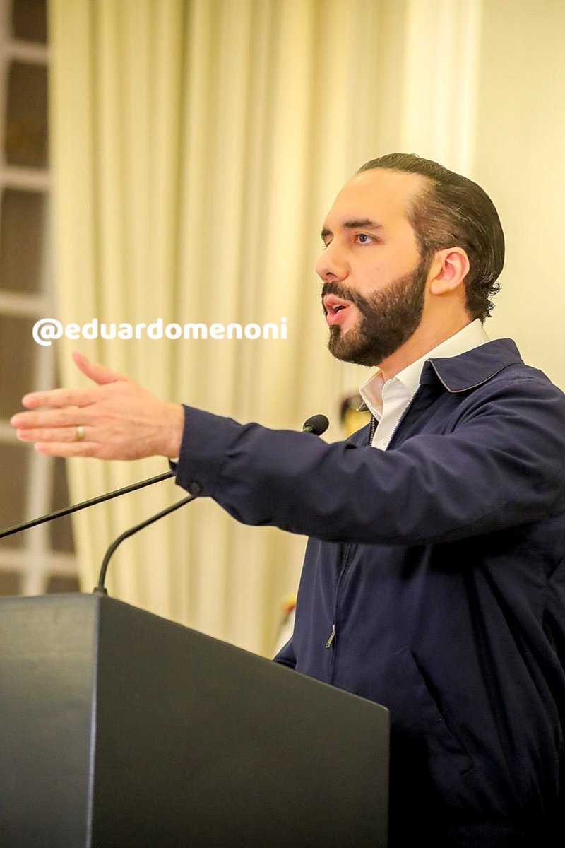 eduardomenoni's tweet photo. 🇸🇻| Nayib Bukele tiene alterados a los comunistas, su 91% de aprobación, les derriba el discursito de que Latinoamérica es insegura a causa de la "desigualdad”. Se sienten desnudos cuando les prueban que se puede acabar con la delincuencia, castigando el crimen. ¿Apoyas la idea? https://t.co/yFGlfMxUaq