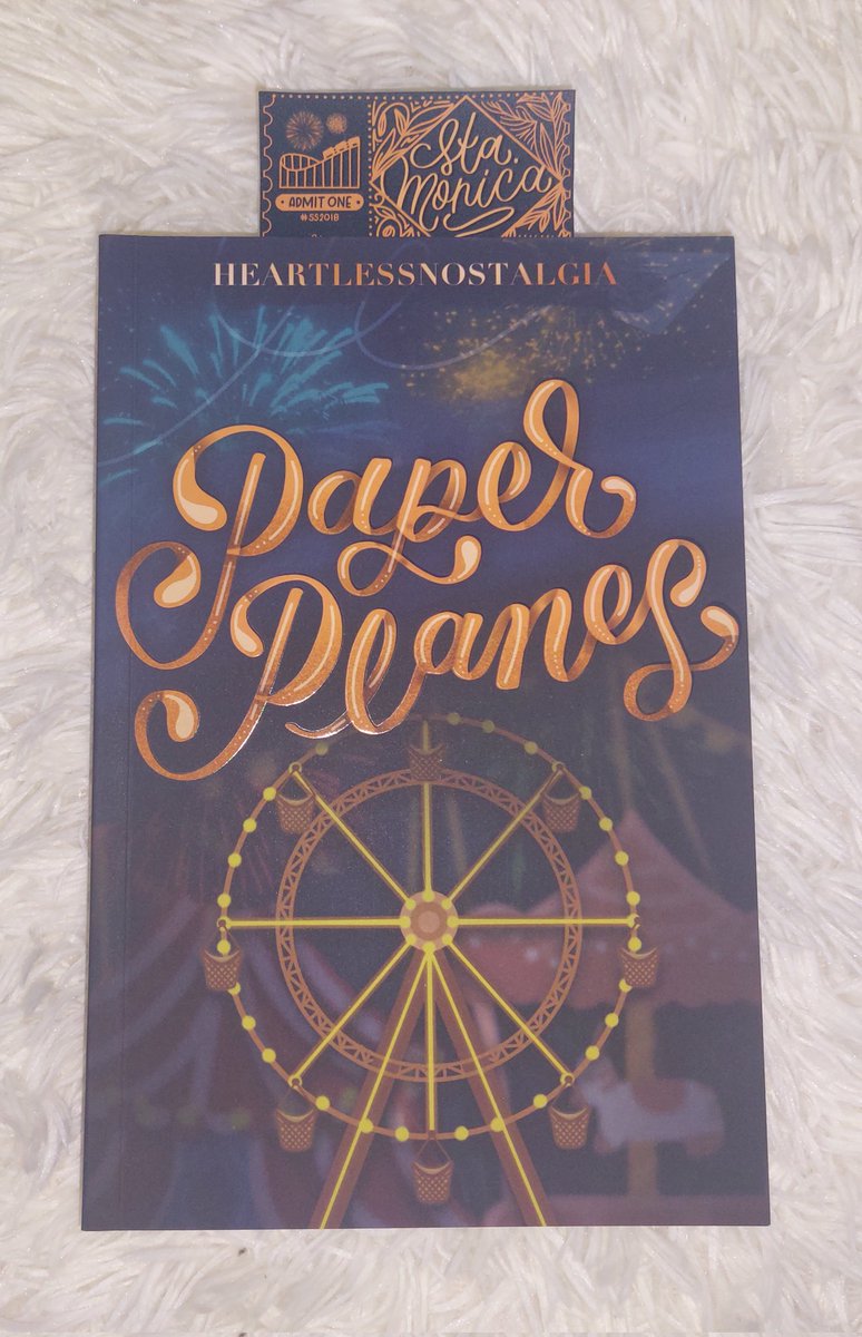 Syctheia's tweet photo. My JerLena heart is so happyyy! Thank you so much for this ate @heartlessN_wp super ganda talaga kaya naman worth it ang money at paghihintay ko (pati na yung stress dahil kay A*******) 😭💛
#HNPaperPlanes https://t.co/UTwZvIluuF