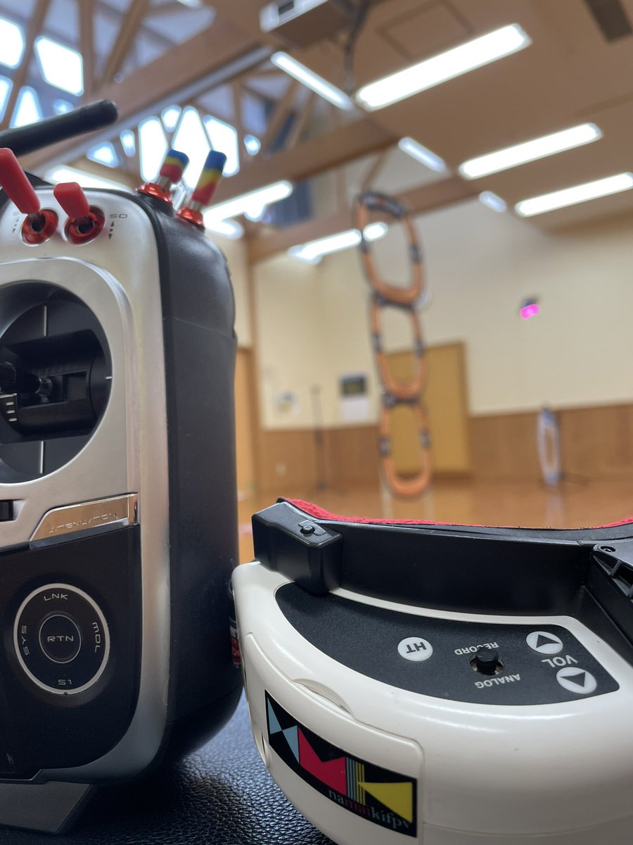 chiii_FPV's tweet photo. コソ練〜⌘
#u99dronemeeting
#drone
#fpver
#レースに強くなる訓練 https://t.co/njuXrQ5o4P