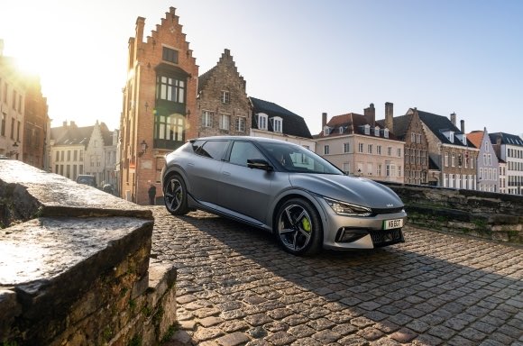 Dan_Sayles's tweet image. EV6 GT wins ‘World Performance Car’  at the 2023 World Car Awards!