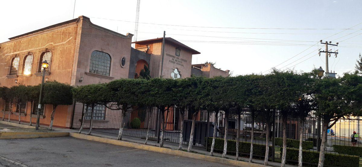 j_m_b_g's tweet photo. 05/04/2023 #running por el #RunningMan unos poderosos #5km en #realdetultepec venga #runners con el #entrenamiento por #jmbg buenos dΓas πββοΈππ½ https://t.co/5vA5yWX0sa
