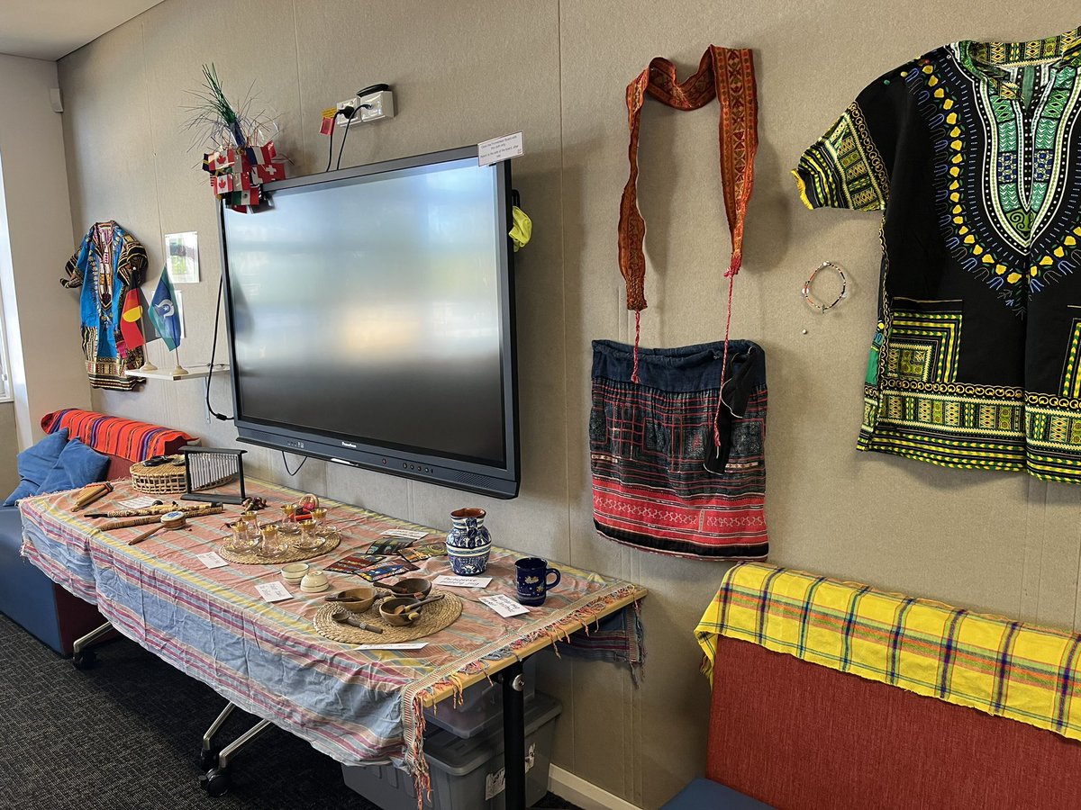 Sharing cultural items through the #GosfordPS annual Harmony Day cultural museum is one way we bring ‘home’ into our school. Families and staff contribute their items for students to appreciate and discuss with their peers. #teachnsw #EALD