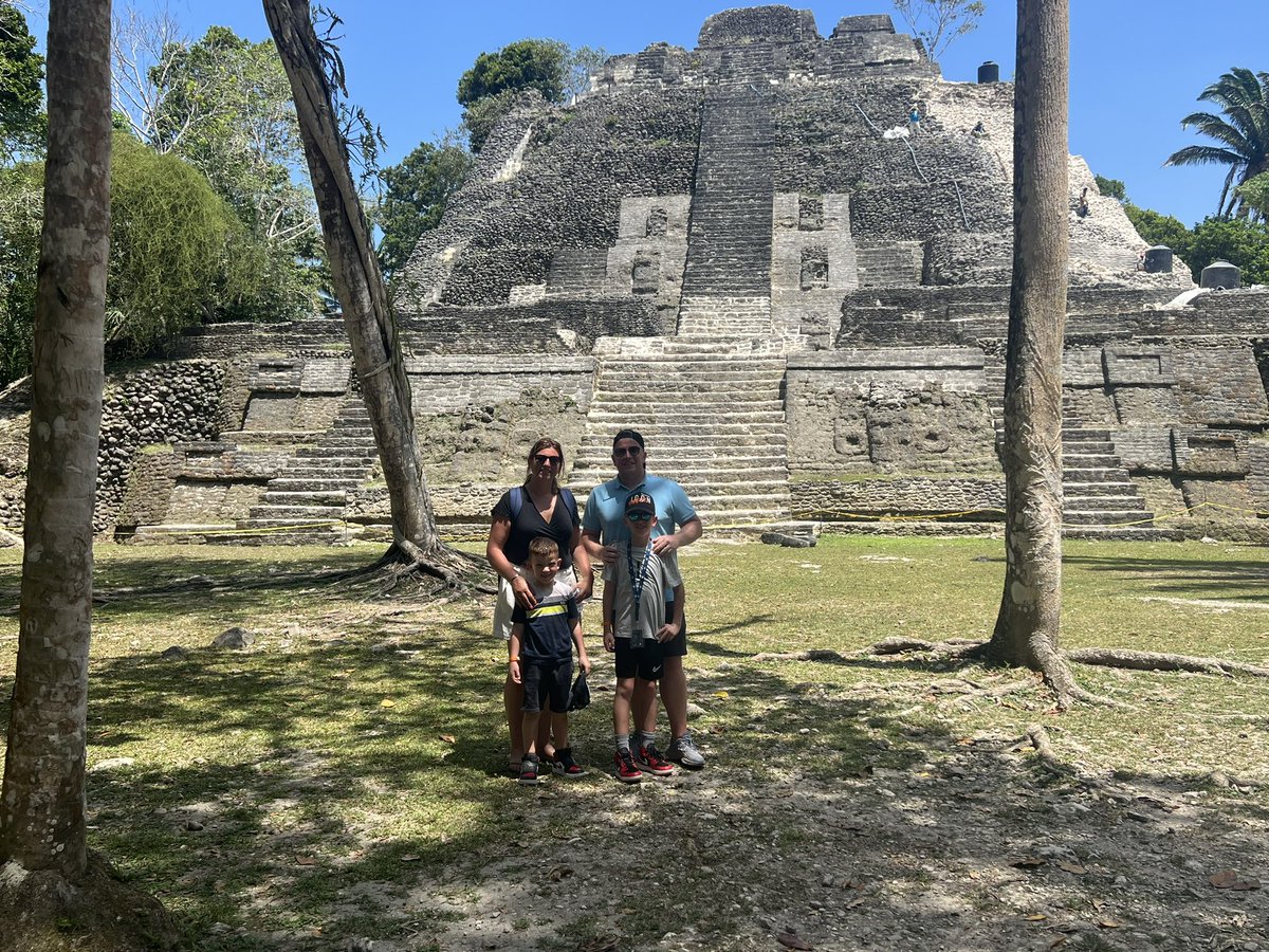 Lamanai ancient Mayan archeological site in #Belize #Lamanai 🇧🇿🗺️<a href="/belizevacation/">Travel Belize</a> <a href="/rb_collection/">RB Collection</a>