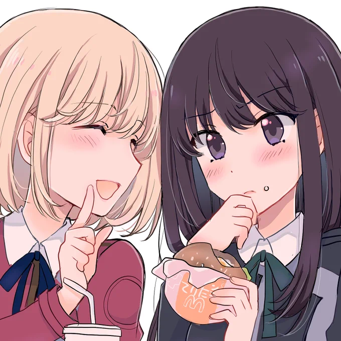「ついてるって」今日はマックご飯のちさたきちゃん。 #リコリコ 