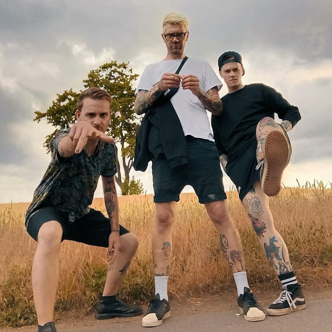 BlackMosqCrew's tweet photo. #Goldzilla 🦖 #deutschpunk & #dreampop:https://t.co/E747yG2Dye
Hier geht's zu den kostenlosen Aufklebern (exkl. Porto):
https://t.co/1C3vdq5dSl https://t.co/iEYJeKFWO6