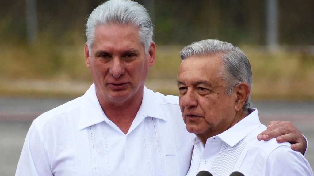 EVilluendasC's tweet photo. AMLO convocó una Cumbre virtual hoy. #Cuba no faltará: como dijo  @DiazCanelB (11/02/23): "Se les quiere mucho en Cuba a México y a usted, presidente". Así es. Son símbolos de dignidad. https://t.co/hSmBYmJstu