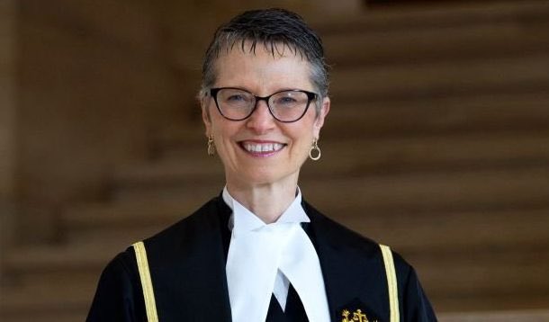 mindingottawa's tweet image. Liberal-appointed judge keeps Twitter account praising cabinet &amp;amp; endorsing criticism of Conservative politician. Rules state: "All partisan activity must cease upon appointment." blacklocks.ca/fed-judge-like… #cdnpoli @FedCourt_Can_en @DavidLametti @CarreauCarreau