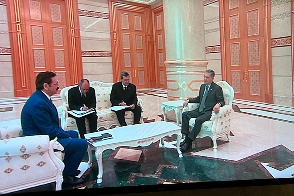 RHisarciklioglu's tweet photo. Türkmenistan Halk Maslahatı Başkanı  Sayın Gurbanguli Berdimuhamedov ile ortak ticaret ve yatırım konularını görüştük.
Türkiye ve Türkmenistan arasındaki ticaret hacminin artırılması, işbirliğinin etkinleştirilmesine ilişkin konuları ele aldık. https://t.co/qHMUIrNnAA