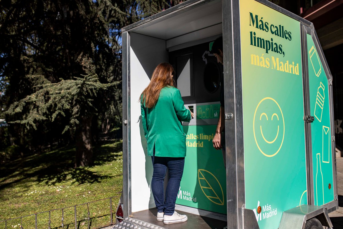 alodiaperez's tweet photo. Cómo esta campaña desde @MasMadrid__  vamos a lucir el flamante carro de retorno de envases, voy contaros un poco cual es nuestra propuesta de SDDR, y por qué es importante, más allá de lo molón de la máquina de devolución de envases. https://t.co/7KVmSOuqAp