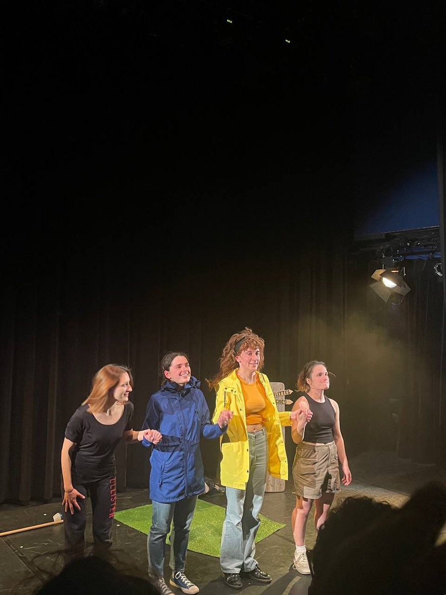 MCLemardeley's tweet photo. Heureuse de découvrir les jeunes talents de la scène parisienne à la soirée de lancement de #CreartUp ✨
Très belle opportunité pour les étudiant⸱e⸱s, ce festival est une nouvelle preuve de l’engagement de @Paris pour la culture et la confiance en sa jeunesse. https://t.co/Pa0fJX5Nm1