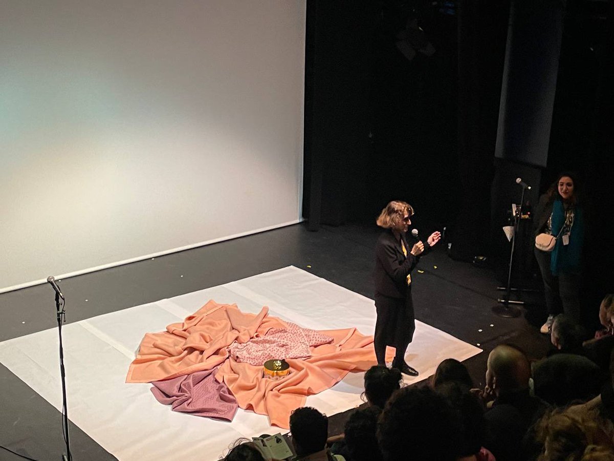 MCLemardeley's tweet photo. Heureuse de découvrir les jeunes talents de la scène parisienne à la soirée de lancement de #CreartUp ✨
Très belle opportunité pour les étudiant⸱e⸱s, ce festival est une nouvelle preuve de l’engagement de @Paris pour la culture et la confiance en sa jeunesse. https://t.co/Pa0fJX5Nm1