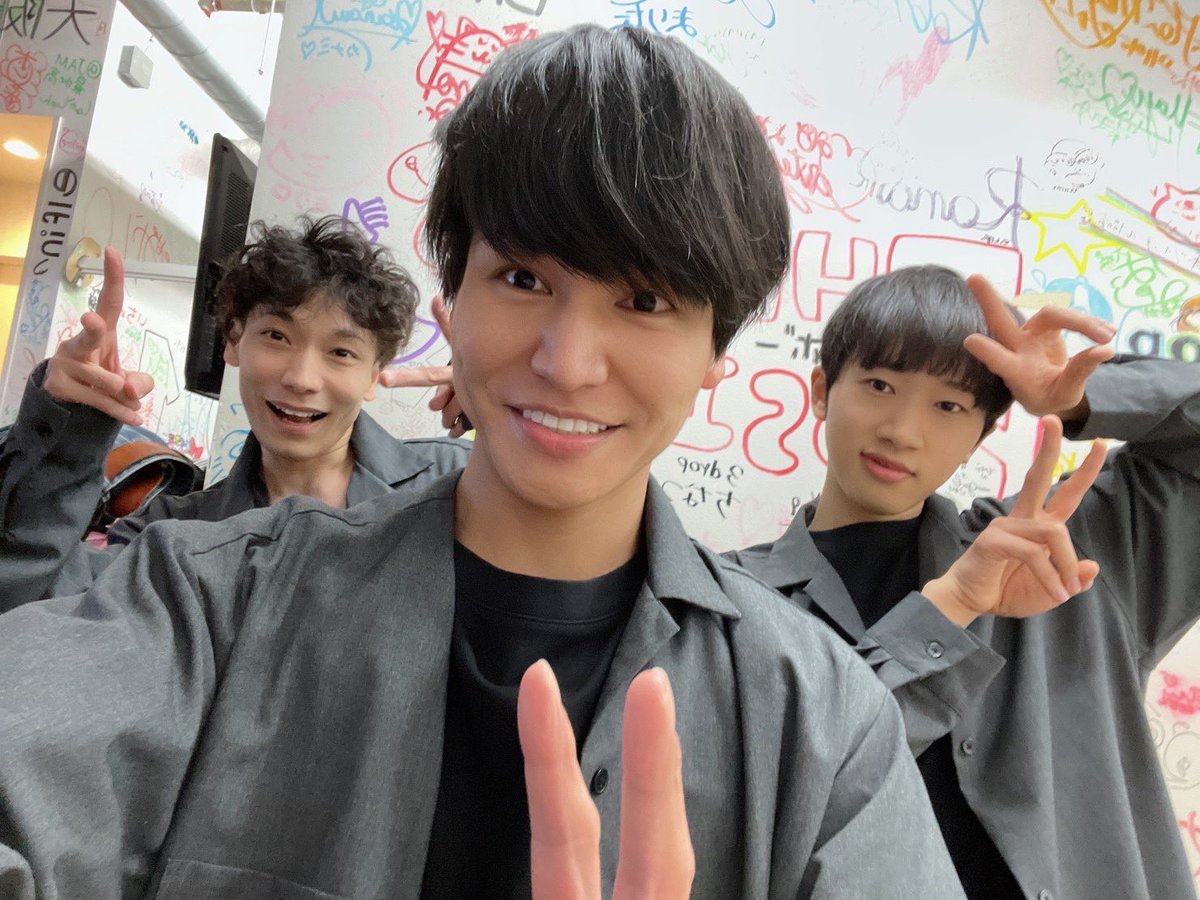 #月曜からはじマンデー 
お越しいただきありがとうございました！
沢山お世話になった月曜！
そして沢山お世話になった先輩方との共演がこれで最後の方もいて凄く寂しくなってしまいました🥲

ドリチケ、プレゼントもありがとうございます🎁

次はラスト！4/26(水)です！
みんな観に来てくださいー！