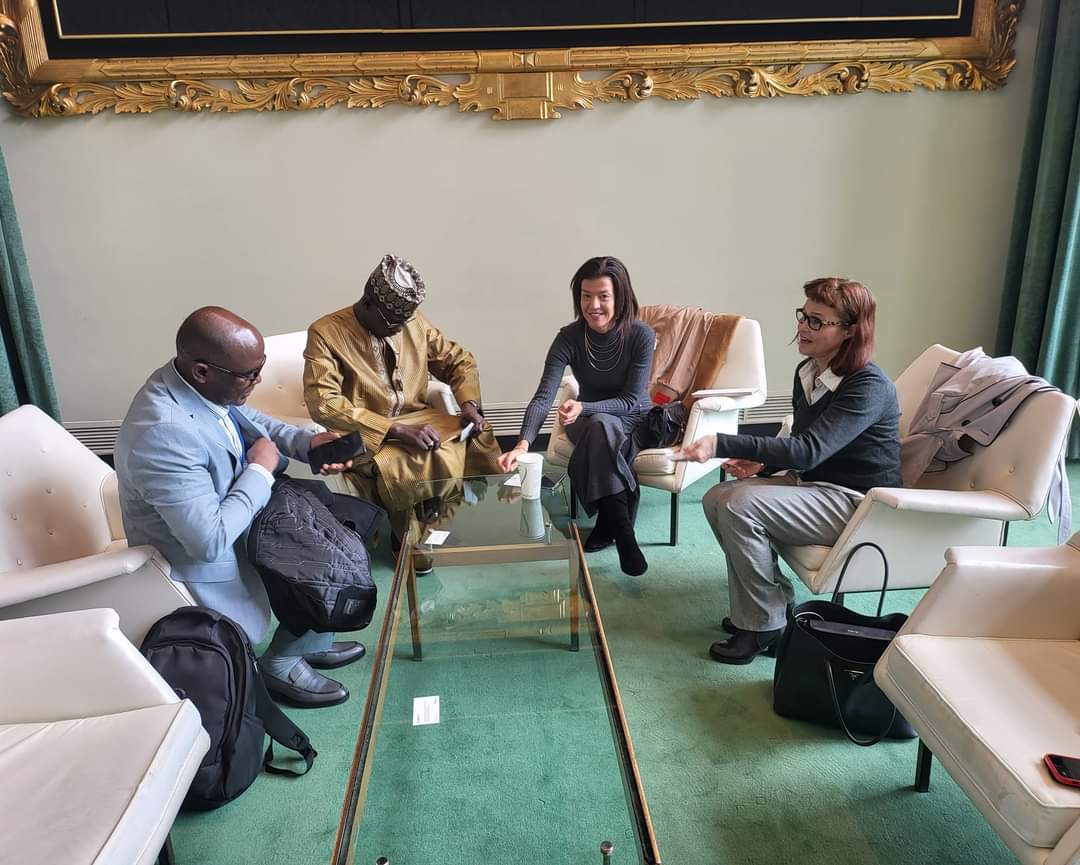 MINISTRE_MHA's tweet photo. New York, 23 Mars 2023 
 J'ai eu une séance de travail avec le Bureau des Nations Unies pour les Services d’Appui aux Projets #UNOPS représenté par Mme Dalila Alexandra, Directrice régionale adjointe pour l’Afrique et Mme Stina Ljungdell, Directrice du Bureau Régional de l’#UNOPS https://t.co/zSabTguPRp
