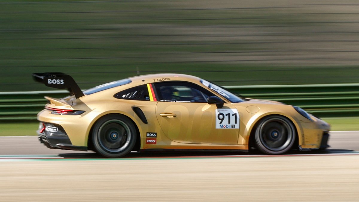 Porsche Supercup tweet media