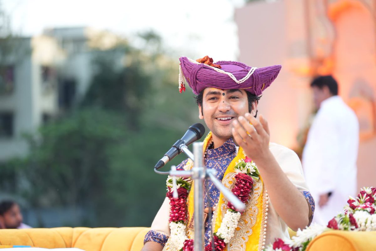 मेरा हमेशा संतों के प्रति महापुरुषों के प्रति सम्मान है और रहेगा मैंने कोई एक कहावत बोली जो हम अपने संदर्भ में बोल रहे थे कि अगर हम छतरी पीछे लगाकर कहें कि हम शंकराचार्य हैं तो ये कैसे हो सकता है…हमारे शंकराचार्य ने जो कहा वो हमने दोहराया कि साईं बाबा संत फ़क़ीर हो सकते हैं और