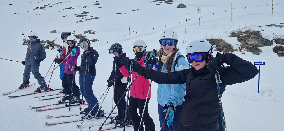 SAA_skiing's tweet photo. First T-bar for this lot today! https://t.co/Do5i7KXFdF