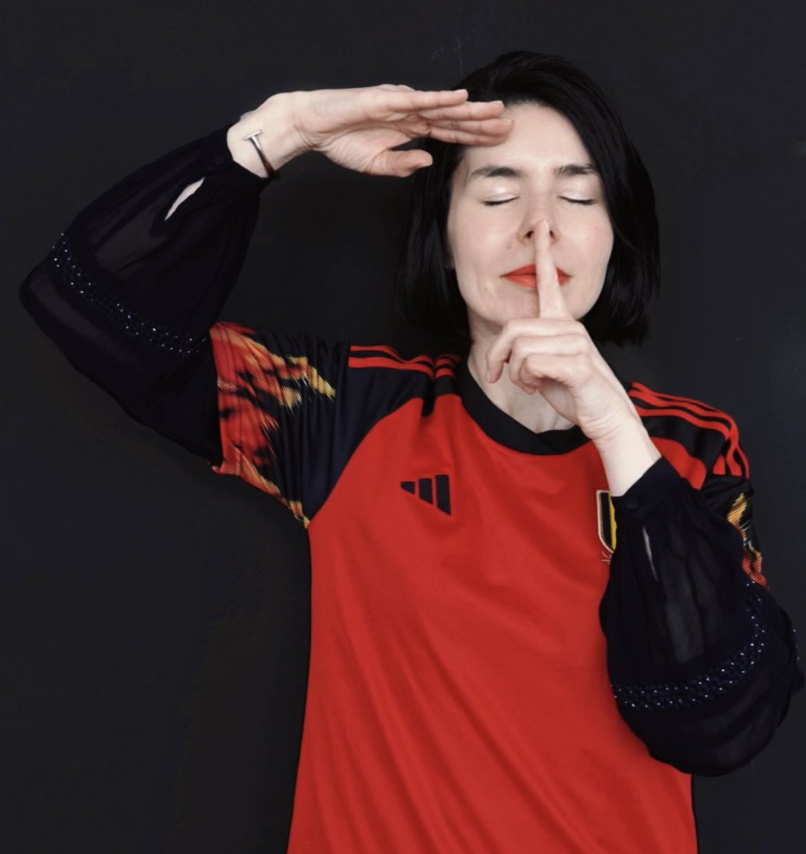 Valérie Glatigny (@valerieglatigny) on Twitter photo C'est le racisme qu'il faut exclure. Pas ceux qui le font taire. Tout mon soutien à Romelu Lukaku.
#stopracismo #cometogether #Lukaku #JuveInter <a href="/BelRedDevils/">Belgian Red Devils</a>
dhnet.be/sports/footbal… C'est le racisme qu'il faut exclure. Pas ceux qui le font taire. Tout mon soutien à Romelu Lukaku.
#stopracismo #cometogether #Lukaku #JuveInter <a href="/BelRedDevils/">Belgian Red Devils</a>
dhnet.be/sports/footbal…