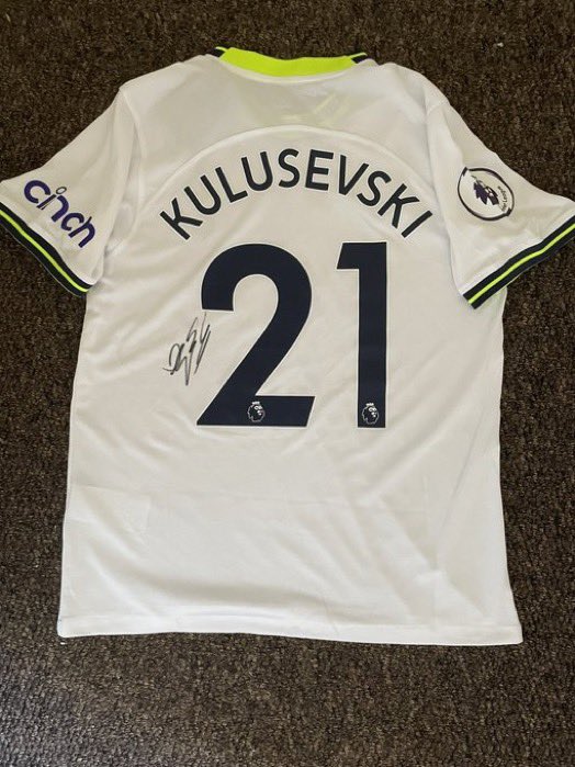 TalkTHFC__'s tweet photo. 🚨 🚨 🤩 GIVEAWAY: If Man Utd beat Brentford by more than two goals tonight, then one lucky person will win this Dejan Kulusevski shirt! 

To participate: 

Retweet this
Follow ME AND @SuZeSport https://t.co/LE9AyosvkV