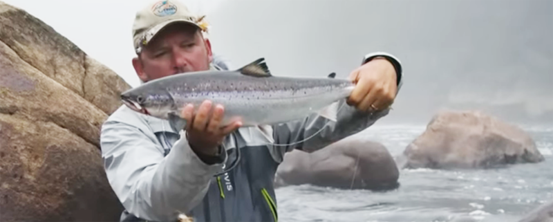 Top Gun Video: Fly fishing for Atlantic Salmon and tying the 'bomber' - flylifemagazine.com/top-gun-video-…