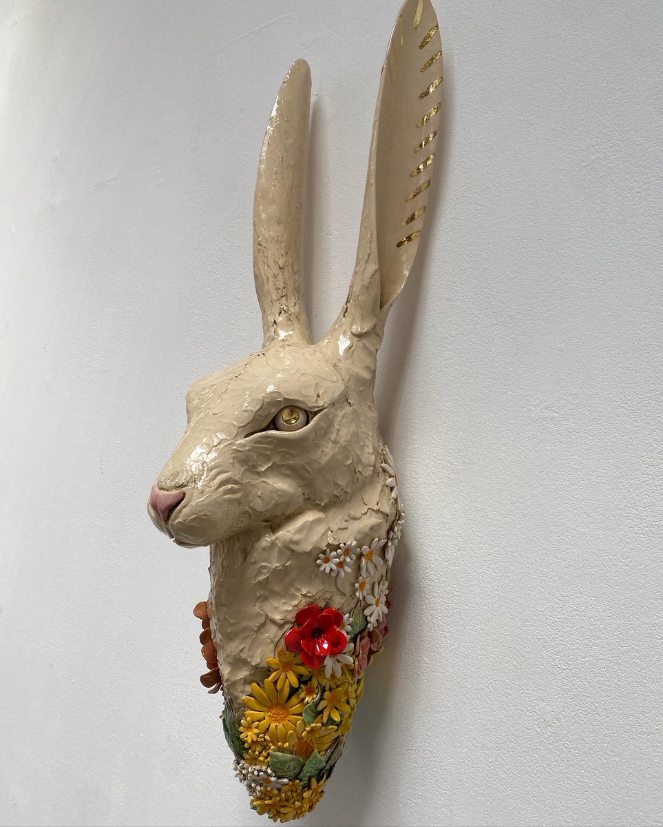 A spring hare for April 🐇 

Most definitely the largest ears I’ve ever seen. 

#art #artist #artwork #fineart #ceramic #ceramics #ceramicsculpture #sculpture #clay #ceramicart #handmade  
#rabbit #hare #wildlife #britishwildlife #clayart #clayartist #claysculpture