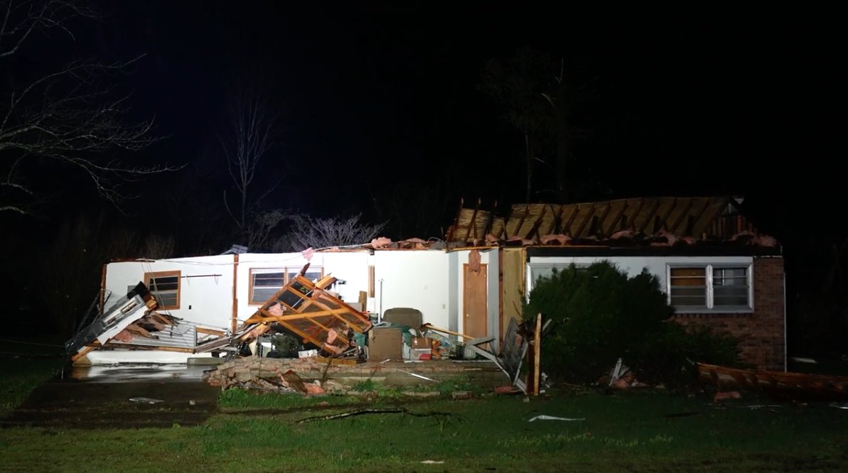 Breaking Weather by AccuWeather tweet media