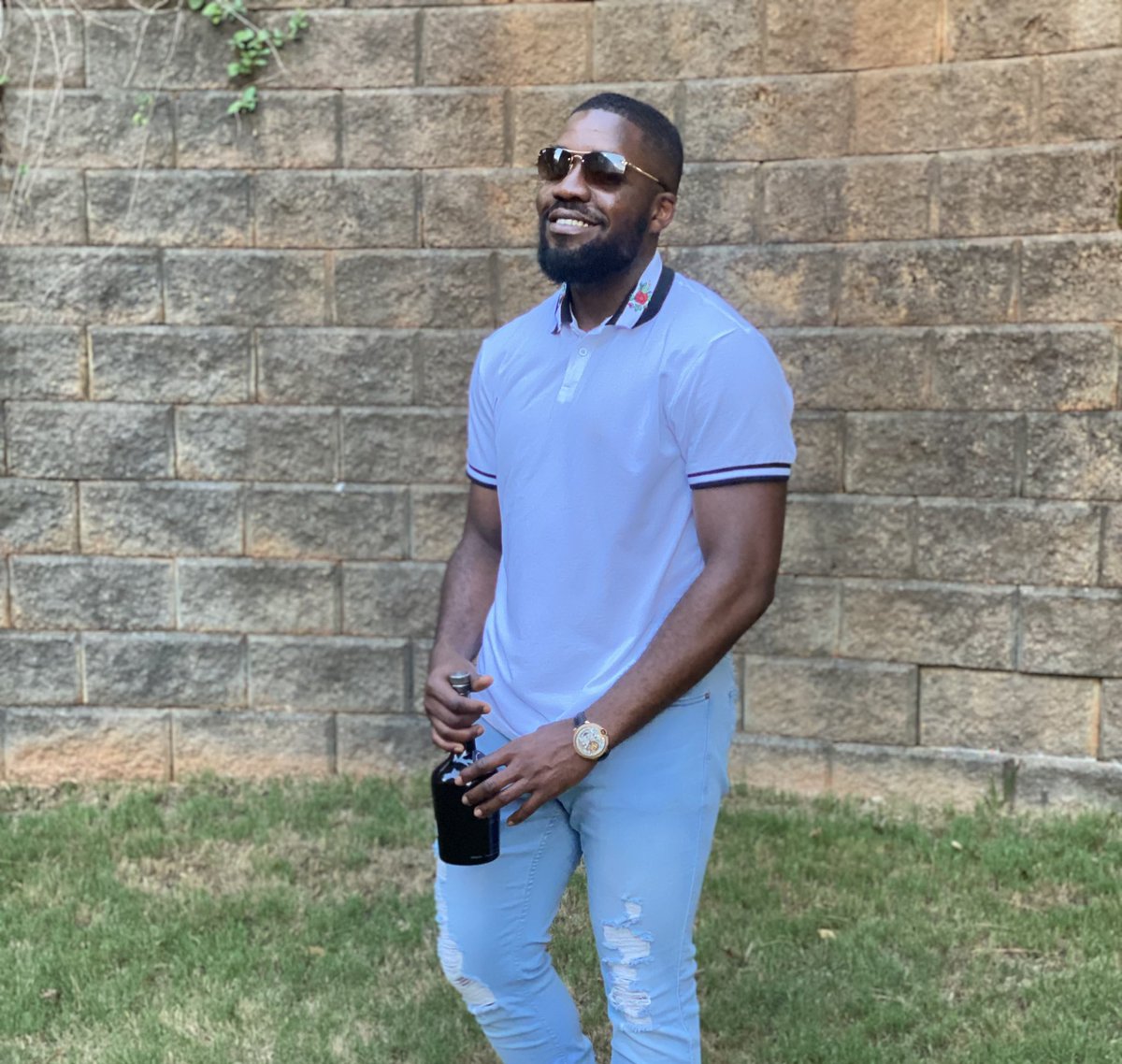 lil_wingii's tweet photo. Grateful to God for life.🙏🏾. Cheers to a blessed month🎈🥂 https://t.co/mFjGwN71U8