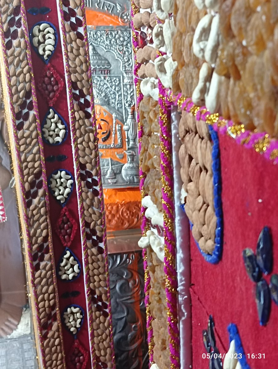 rajakatrabalaji's tweet photo. सिद्धपीठ  राजाकटरा, कोलकाता वाले श्री श्री पंचमुखी हनुमान जी का संध्या श्रृंगार एवं दर्शन।
दिनांक 05 अप्रैल 2023, दिन - बुधवार।

बाबा आपकी सभी मनोकामनाएं पूर्ण करें। https://t.co/iaisaMqmQR