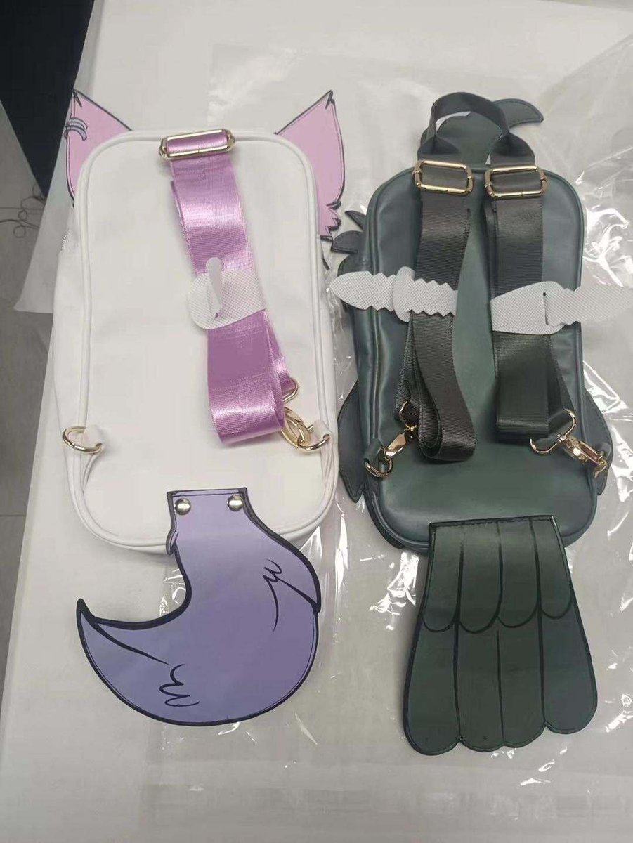 chirpyderp's tweet photo. Palm Cockatoo ITA bag - first sample #customITAbag #fursonaITAbag https://t.co/Y08XH0qZoE