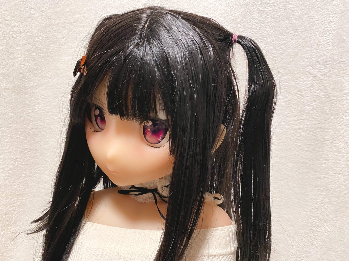 fullthro7's tweet photo. 黒髪ウィッグのご紹介です
安物でぱさついてるけど頑張って整えました
なんか機嫌悪そうな表情
#凹凸咪
#aotume
#等身大ドール
#aotumedoll
#ももプリ
#ももいろプリンセス https://t.co/WAjwHo15lN