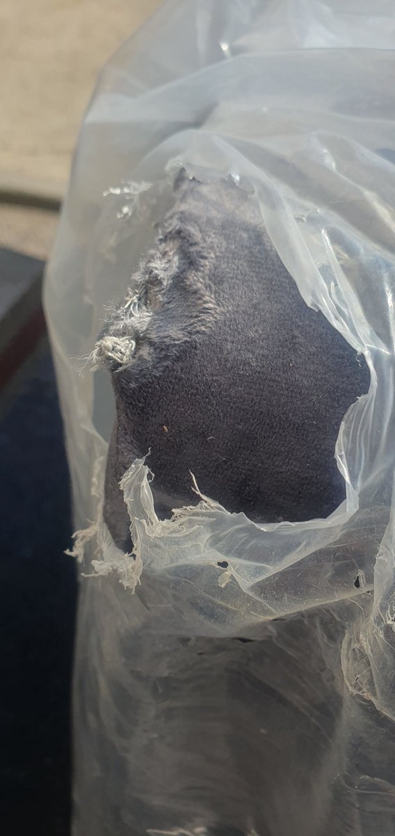 marksmi20282298's tweet photo. The excitment of waiting for 3 brand new beds having spent considerable money and not 1, not 2 but all 3 beds have serious amounts of damage, @BensonsForBeds you should be ashamed and the customer since is no better than the bed quality. https://t.co/rRKj3Ik6Uz