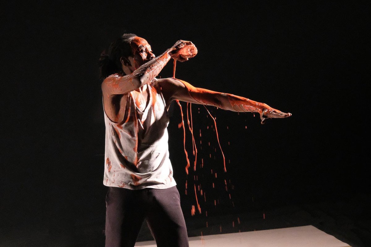 Théâtre de l’Archipel : Un #SabatMater à haute teneur émotionnelle en transposant la douleur de la Vierge sur une humanité contemporaine en souffrance. 👏 <a href="/MairiePerpignan/">Ville de Perpignan</a> <a href="/perpitourisme/">Perpignan Tourisme</a> #perpignan #pergolesi #musiquebaroque
📸Michel Aguilar