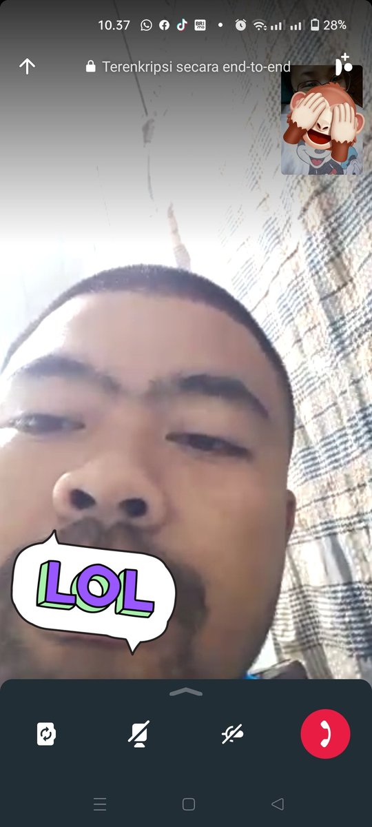 Ini siapa sih, ko bikin Fis sekangen ini,,, sumpah malesin daa