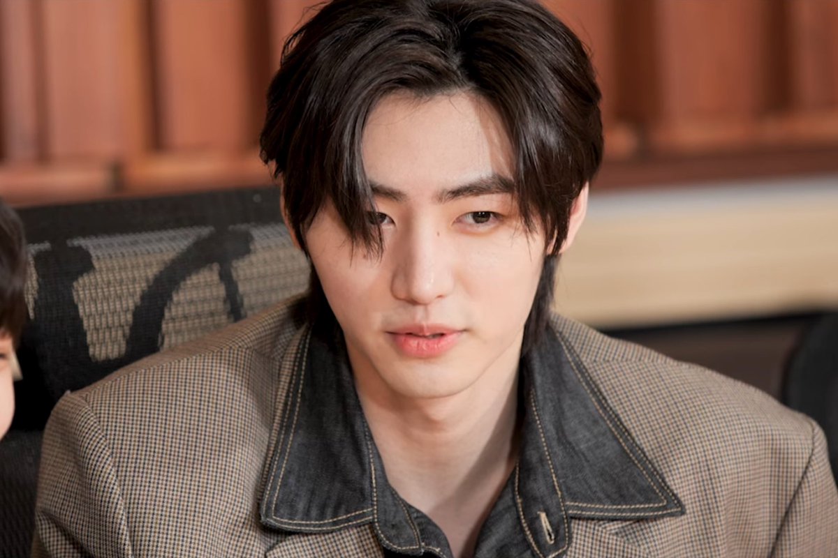 sunghoonpicture's tweet photo. sunghoon is always winning in the face category https://t.co/D6WBvfuoOJ
