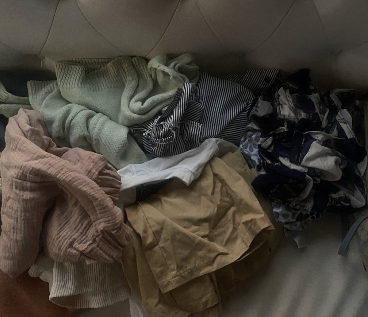 playmirer's tweet photo. 🤍 ส่งต่อเสื้อผ้าของเราเองค่า 🧚 
บางตัวไม่เคยใส่ 📍📍📍
 📮 40฿ (ไม่บวกเพิ่ม)

รี+ปักลด 5 ฿
#ส่งต่อเสื้อผ้า #เสื้อผ้ามือสอง #ส่งต่อเสื้อผ้ามือสอง #เสื้อผ้ามือสองสภาพดี 
#โล๊ะตู้เสื้อผ้า #เสื้อครอป #ส่งต่อเสื้อผ้ามือ2 #เสื้อผ้ามือ2 https://t.co/VW1x4iGleh