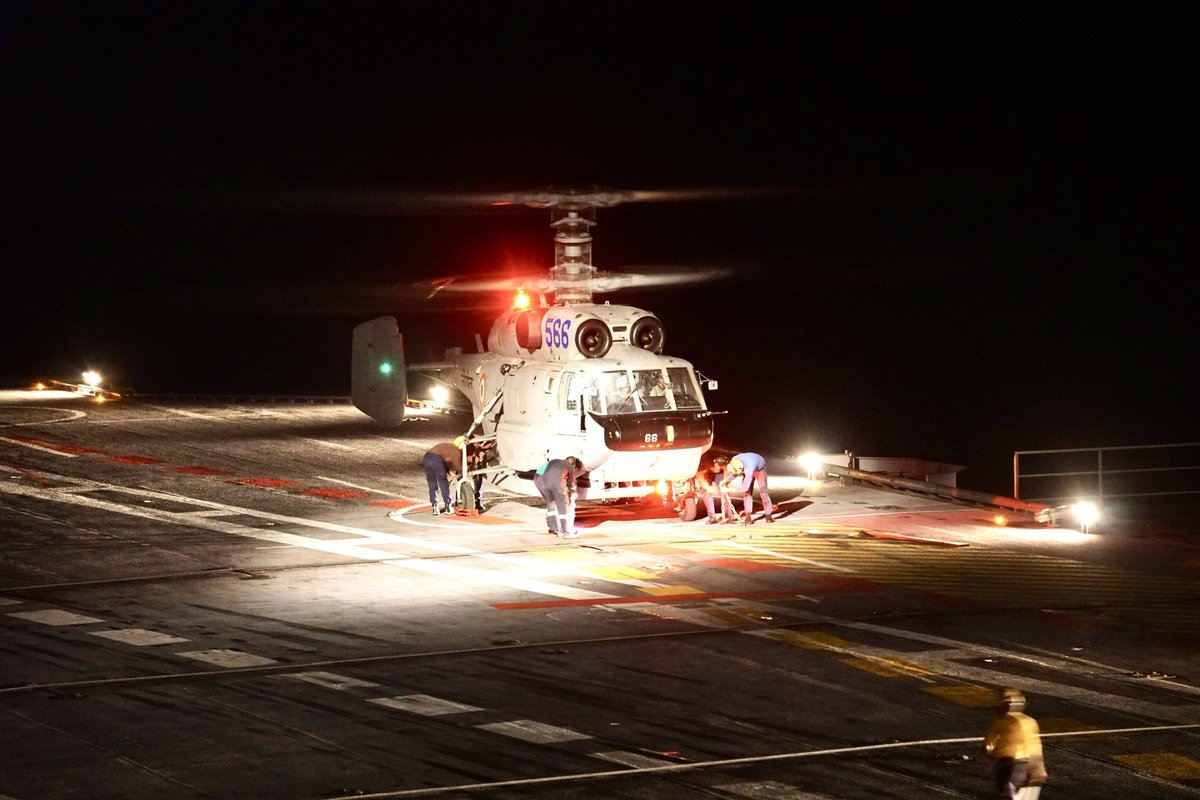 Defence_Nation's tweet photo. Kamov-31 Helicopter of #INAS339 undertook maiden landing of helicopter onboard #INSVikrant (R11) during night.
As part of the trials, the Lighting aids & Shipborne systems were proven from the Aircraft carrier & Successfully validated Night Ops from R11. 🇮🇳⚡️
#IndianNavy #R11 https://t.co/mYjaev60nv