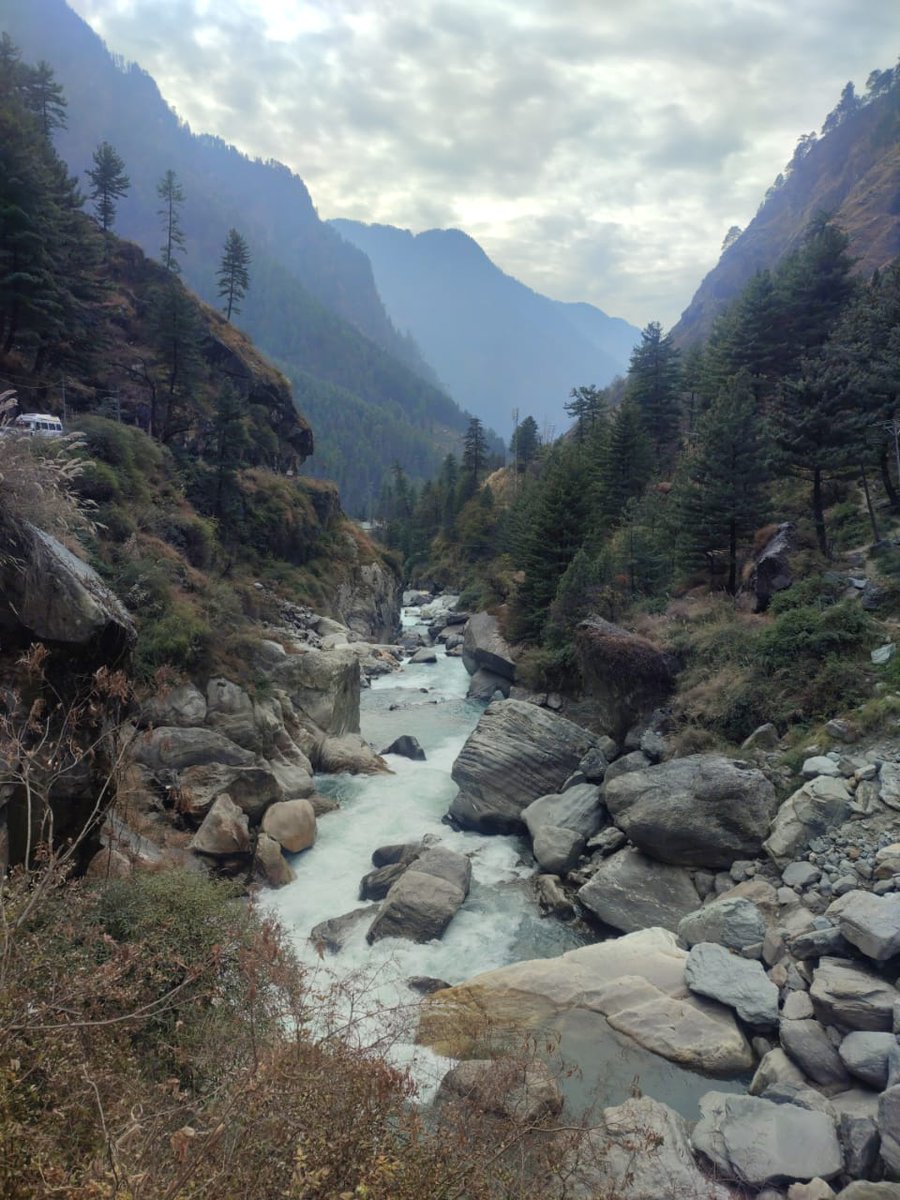 lalitapathik's tweet photo. Embark on a thrilling adventure and explore the stunning beauty of the **Parvati River** in Himachal 

#manali #lehladakh #planmans #mountains #himachalpackages #hptourtravel #kaza #parvativalley https://t.co/ADjLde606Y