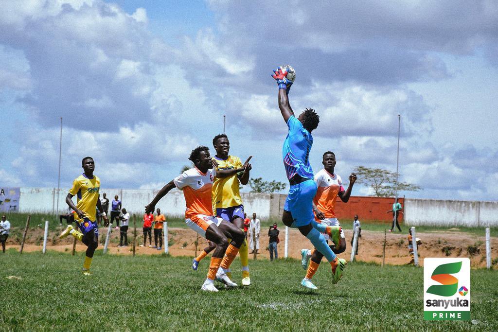 EdwinKyleKule's tweet image. #UPLLive | HALF-TIME

Shamira Nabadda brings the first to an end. It’s leveled at the break at Akii Bua Stadium. 

What are your thoughts about the 1st half⁉️

Blacks Power 1-1 KCCA FC

#KyleReports | #UPLWithKyle