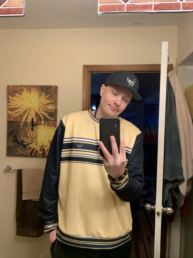 nwinn86's tweet photo. Thoughts on my sweater? https://t.co/dgtc2rXJzS