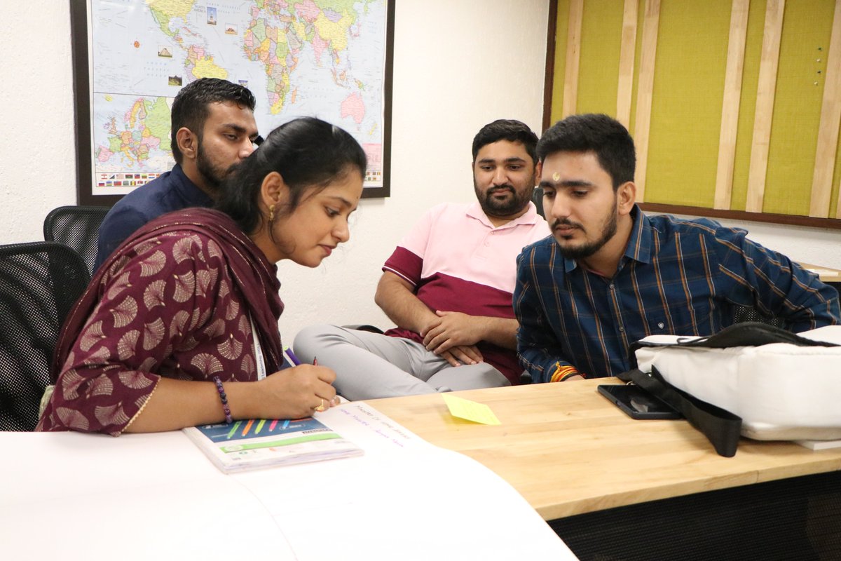 iidlpgp's tweet image. Mr @subhamize  took sessions on Intro to Governance, Good  Public Policy, along with case studies at @iidlpgp