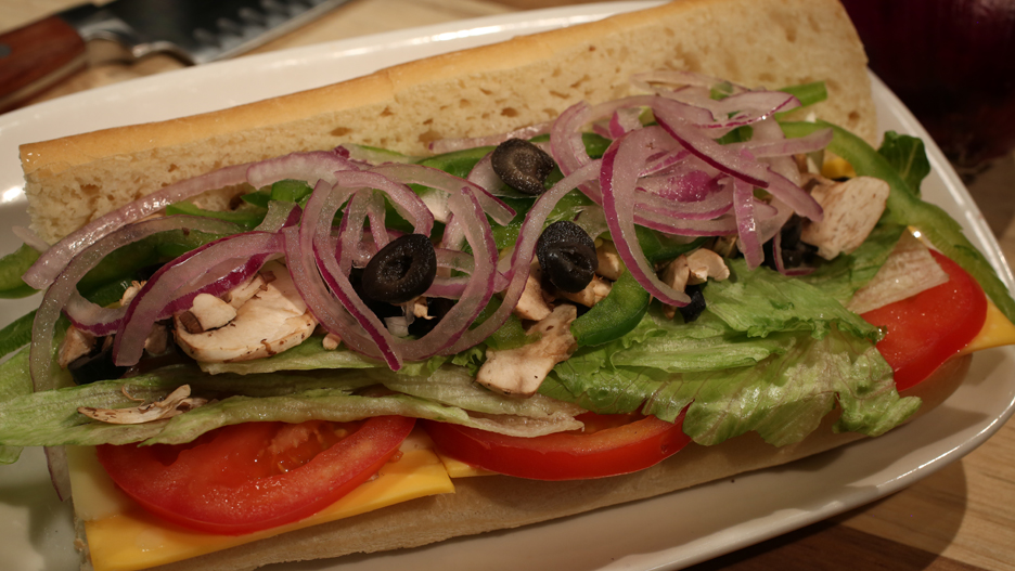 If you love the gondola, but maybe not the meat, you need to try the Vegetable Gondola from Avanti's. Topped with delicious vegetables and cheese on Avanti's bread. Yum!