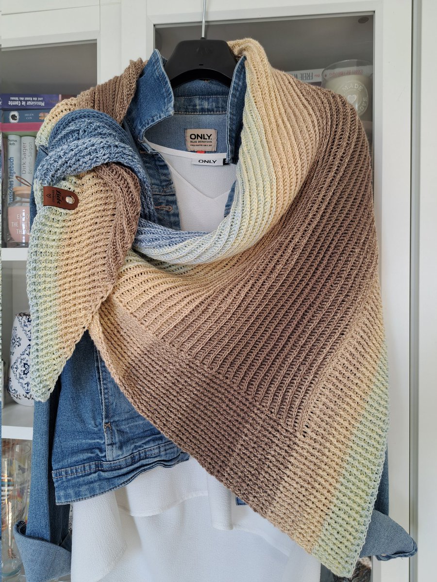 SignoraBrunetti's tweet photo. Fertig. 🥳 #crochet #häkelbubble #häkeln #morben #luuranko https://t.co/Ebzo5SnFTz